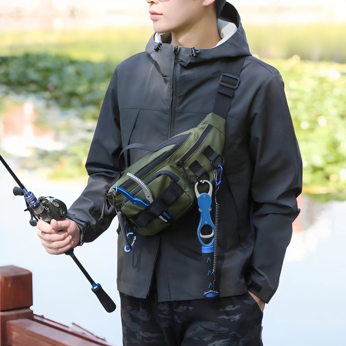 Compact Water-Resistant Hiking Waist Pack with Zipped Pockets-Field & Wild