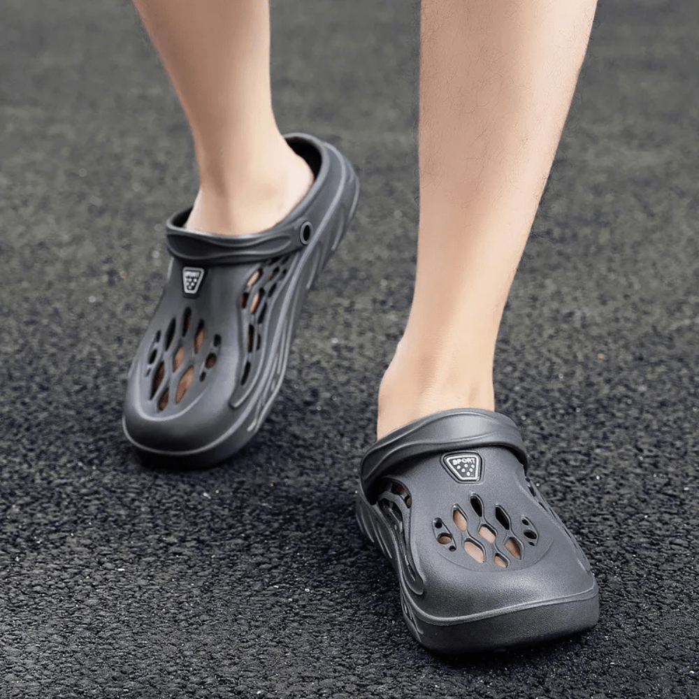 Lightweight Water-Resistant Outdoor Sandals with Durable Sole-Field & Wild