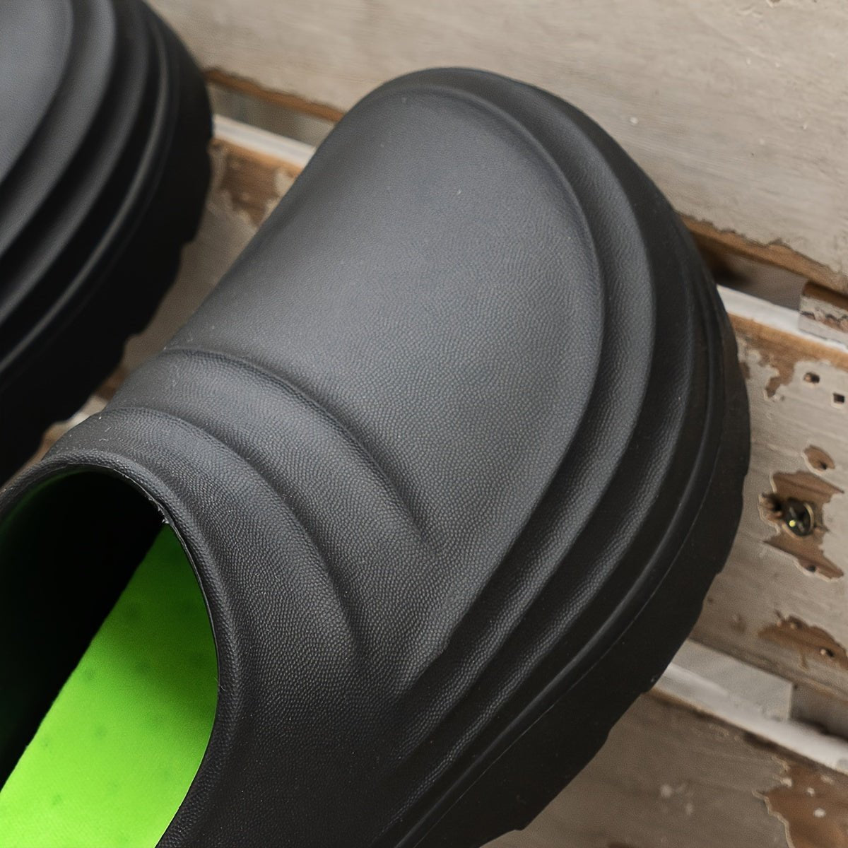 Water-Resistant Slip-On Clogs with Cushioned Sole-Field & Wild