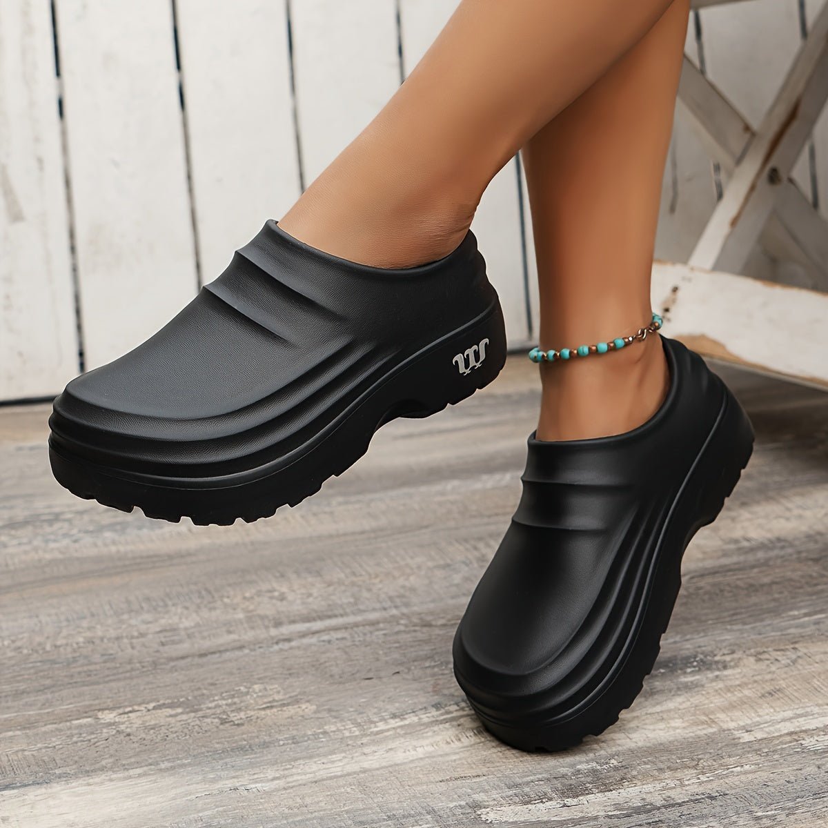 Water-Resistant Slip-On Clogs with Cushioned Sole-Field & Wild