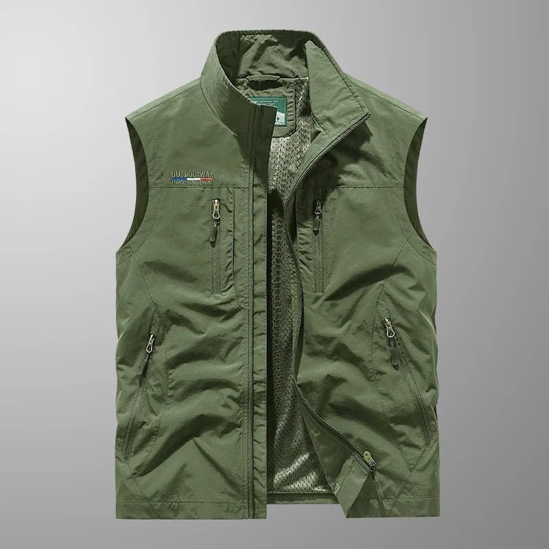 Water-Resistant Sleeveless Cargo Vest with Mesh Lining-Field & Wild