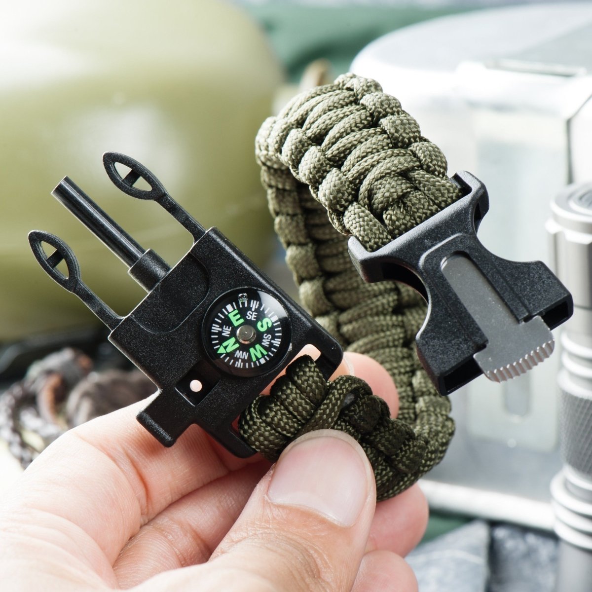 Durable Paracord Survival Bracelet with Compass & Emergency Tools-Field & Wild