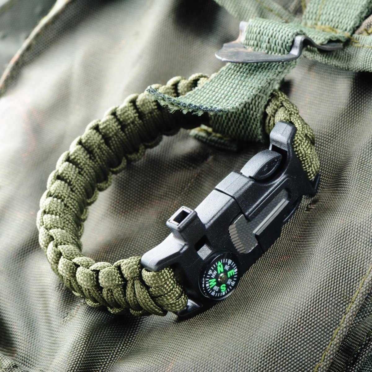 Durable Paracord Survival Bracelet with Compass & Emergency Tools-Field & Wild
