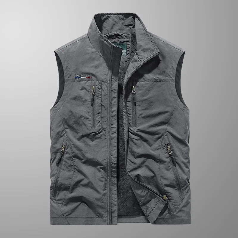 Water-Resistant Sleeveless Cargo Vest with Mesh Lining-Field & Wild